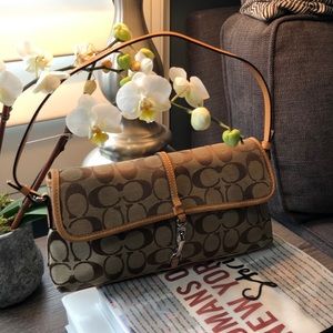 Coach shoulder clutch